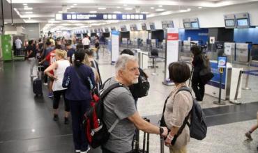 Demoras en Aeroparque debido al mal tiempo en distintos puntos del país
