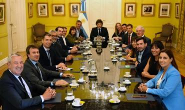 ¿Con o sin Milei? La UCR acelera la discusión interna en dos provincias claves para La Libertad Avanza en el 2027