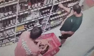 Detuvieron a dos argentinos en Brasil por robar whisky importado de un supermercado