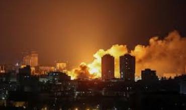 Los ataques rusos contra la capital ucraniana no cesan: cuatro muertos y 25 heridos