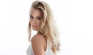 En medio de tensiones con Estados Unidos, Zara Larsson dijo que odia a ICE