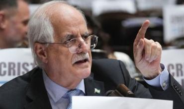 Taiana: “Milei quiere ser el alumno distinguido de Trump y aplaudir todas sus barrabasadas”