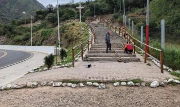 Una joven se descompenso en el Calvario y fue trasladada al hospital