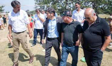 Kicillof volvió a la actividad pública en Miramar y activó el verano político en la costa bonaerense