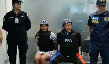 Expulsamos a la sobrina del narco peruano "Dumbo" y su pareja