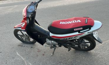 Se cayó de su moto y quedó detenido por conducir ebrio