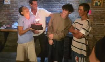 Gonzalo Valenzuela, recién separado, compartió una postal familiar junto a Juana Viale