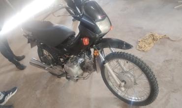 Recuperan una motocicleta en el barrio Aguaditas de Vargas