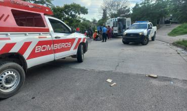 Motociclista protagonizó un siniestro vial y sufrió heridas en su cuerpo