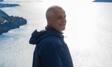 Christian Petersen mostró su recuperación al bajar una escalera a 20 días del alta médica: “Empezando de vuelta”