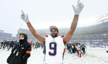 Las impactantes fotos del triunfo de los Patriots bajo una histórica nevada en Denver: enfrentarán a los Seahawks en el Super Bowl de la NFL