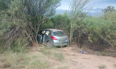 Automóvil sufrió un accidente en la Ruta 29 por reventón de neumático y dejó heridos leves