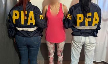 Exigía dinero a un hombre a cambio de no publicar videos de contenido sexual: La detuvieron