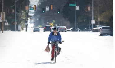 Seis días sin luz ni calefacción en medio del frío extremo: se agrava la crisis en el sureste de Estados Unidos