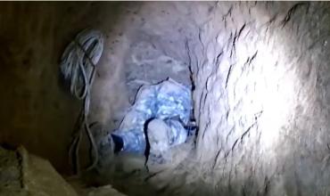 Así es por dentro el túnel que cavaron nueve delincuentes en Uruguay para entrar a robar un banco