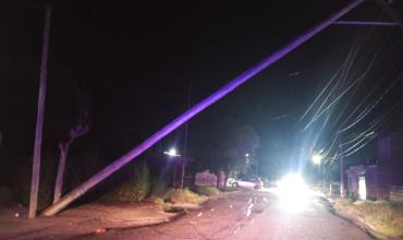 Chepes: corte del servicio eléctrico por la caída de dos postes