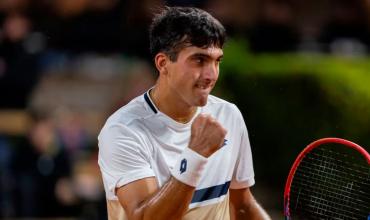 Román Burruchaga sacó pasaje a cuartos del Rosario Challenger: sorpresiva eliminación de Francisco Comesaña