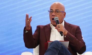 "Fue un show mediático": familiares de presos políticos en Venezuela criticaron la visita de Jorge Rodríguez a una cárcel