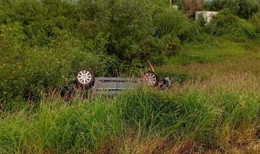 Vuelco en Ruta 38: una mujer fue trasladada al hospital con lesiones leves