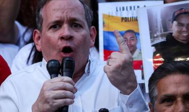 El opositor venezolano Juan Pablo Guanipa salió de la cárcel y se encuentra en Maracaibo bajo arresto domiciliario