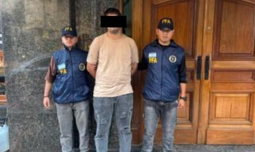 Detuvieron en Palermo a un joven acusado de participar en el hackeo millonario a una empresa riojana