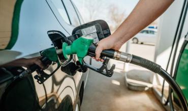 Relevamiento Fénix: la nafta súper acumula un aumento cercano al 3% desde diciembre