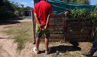 Detuvieron a un joven tras robar en el interior de un auto en barrio Primero de Diciembre