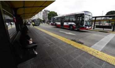 El Gobierno anunció que multará a las empresas de colectivos que se sumaron al paro general