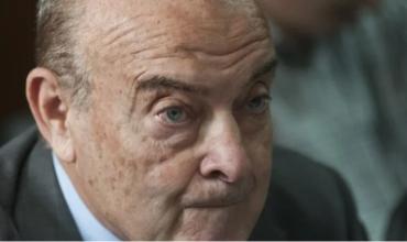 Domingo Cavallo sugirió al Gobierno declarar la convertibilidad y liberar el dólar