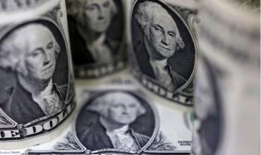 El dólar sigue cayendo y acumula una baja de 5% en febrero