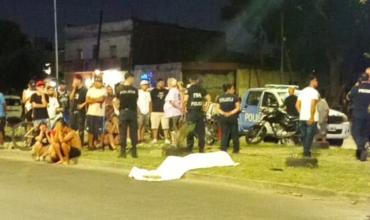 Un sargento de la Policía Federal mató a un ladrón de 14 años que intentó robarle la moto en Monte Chingolo