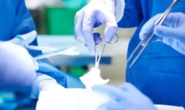 Le dejaron una gasa tras una cesárea y ahora tendrán que indemnizarla