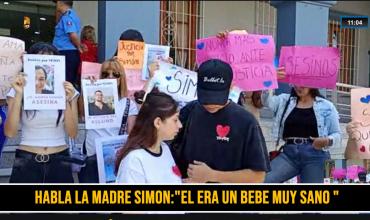 El duro relato de la mamá de Simón: “A mí con 23 años me quitaron la vida cuando se llevaron a mi bebé en ese cajón”