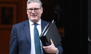 Reino Unido anuncia el envío de un destructor de la marina británica y helicópteros a sus bases de Chipre