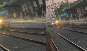 Pánico en las vías: un hombre con un cuchillo obligó a detener una formación del Roca