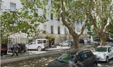 Quién era el preso que se tiró desde el 4° piso de los tribunales, cayó sobre el auto de un juez y murió