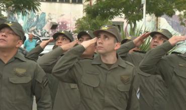 Nahuel Gallo participó por primera vez del izamiento de la bandera Argentina en Gendarmería