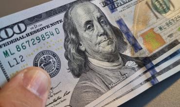 El dólar oficial sube por tercera vez en cuatro ruedas