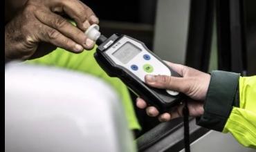 Tres conductores dieron positivo en controles de alcoholemia frente a la escuela Rioja Española