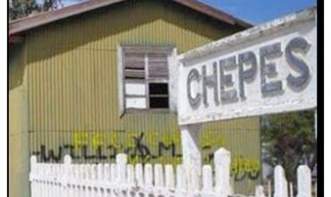 La Policía intervino tras un aviso por dos niñas que habrían quedado solas en una casa de Chepes