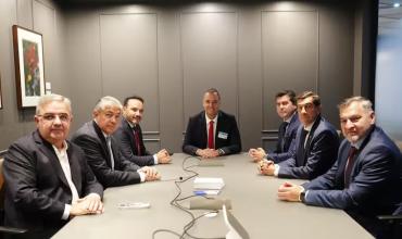 Los gobernadores que viajaron a EE.UU. deslizan su malestar con Milei porque no los recibió en la gira