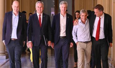 Mientras Caputo estaba en Nueva York, Sturzenegger pasó la motosierra y eliminó siete áreas en Economía