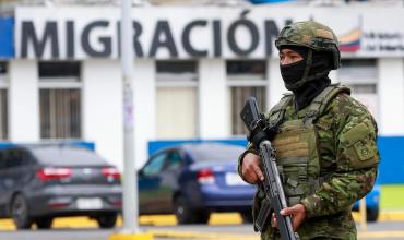 Petro denuncia que al menos 27 muertos dejan “bombardeos en frontera Colombia-Ecuador”