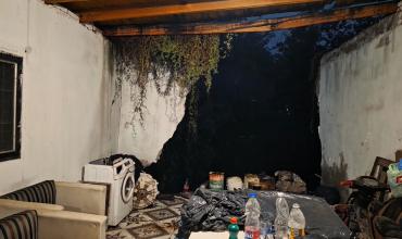 Tras el temporal, tres viviendas sufrieron graves derrumbes en el barrio Tambor de Tacuarí