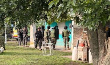 Un hombre rompió la tobillera, violó la domiciliaria y protagonizó un dramático secuestro en Rauch