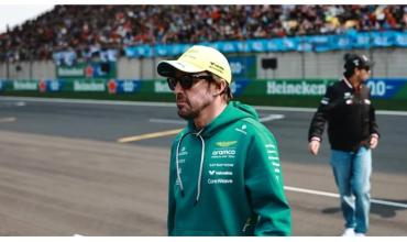 Fernando Alonso retrasa su llegada al GP de Japón por el nacimiento de su primer hijo