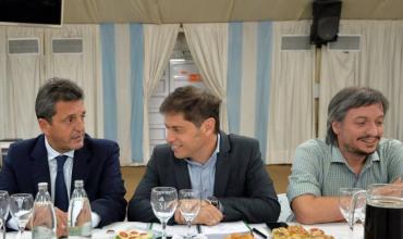 Un sector del peronismo presiona a Kicillof para habilitar una interna que defina las candidaturas para 2027