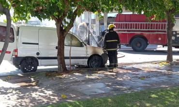 Se incendió una camioneta en barrio Facundo Quiroga