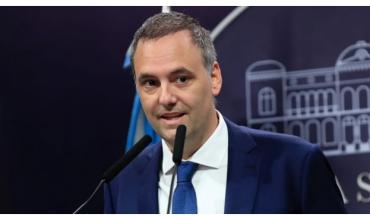 Estudiantes y docentes realizarán clases públicas frente a la casa de Adorni