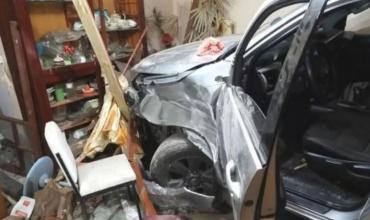 Brutal ataque en Tucumán: chocó contra una casa para matar a su esposa y luego la ahorcó frente a sus hijas